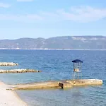 3bdr Apartment- Stunning Sea View , Pet Friendly, 8