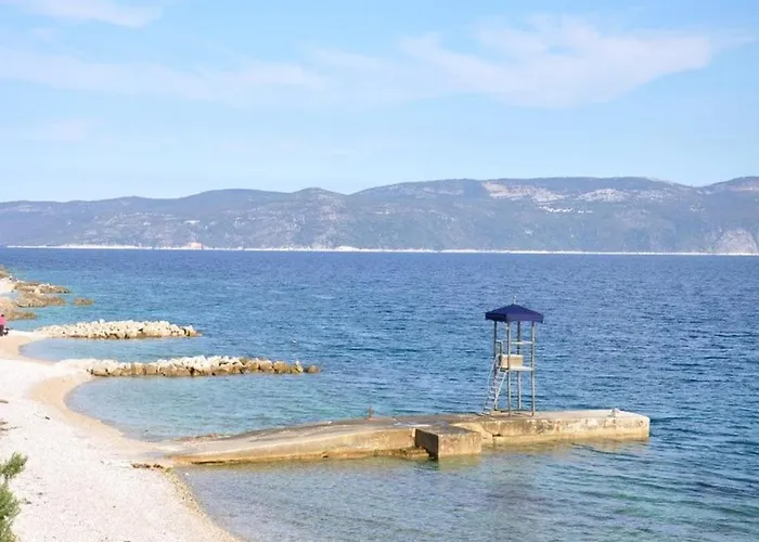 3bdr Apartment- Stunning Sea View , Pet Friendly, 8