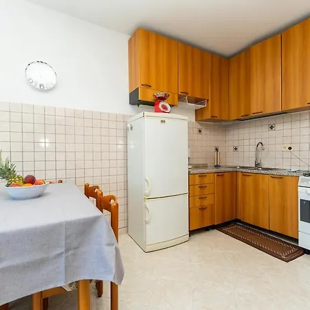 3bdr Apartment- Stunning Sea View , Pet Friendly, 8