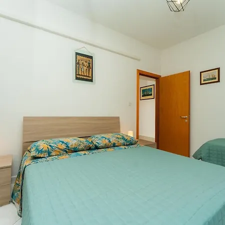 3bdr Apartment- Stunning Sea View , Pet Friendly, 8 Rabac