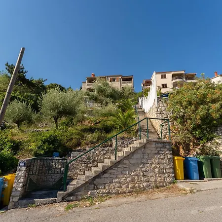 3bdr Apartment- Stunning Sea View , Pet Friendly, 8 * Rabac