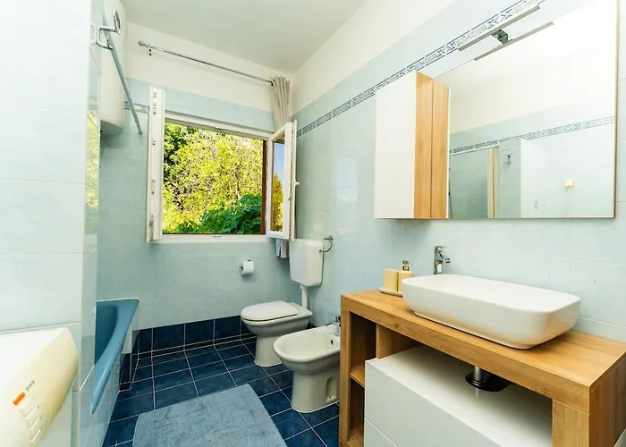 3bdr Apartment- Stunning Sea View , Pet Friendly, 8 Апартаменты Рабац
